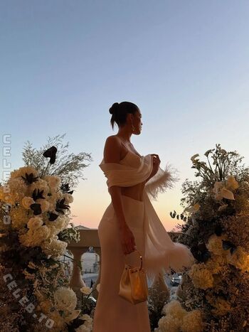 Full leaked Iris mittenaere page private photo