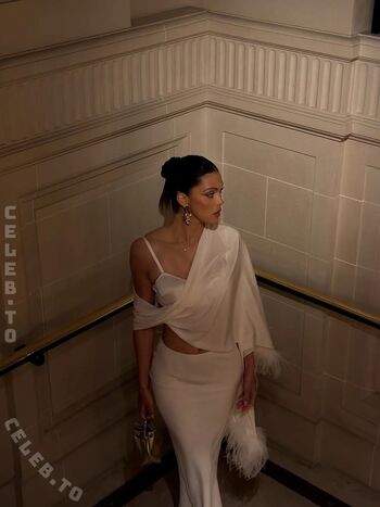 Full leaked Iris mittenaere page private photo