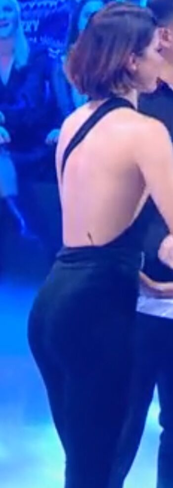 Full leaked Iris mittenaere page private photo