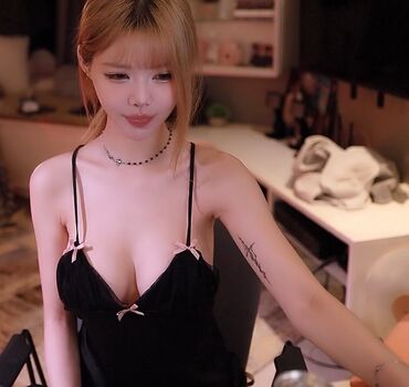 Full leaked Irissiri page private photo