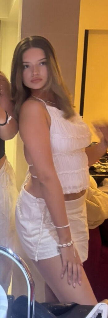 Full leaked Isabel howard private photo