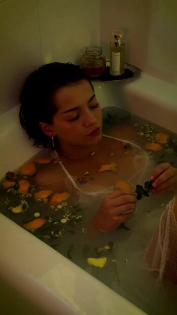 Full leaked Isabela merced page private photo