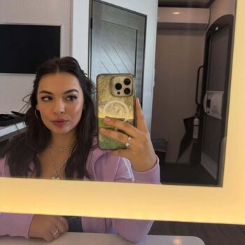 Full leaked Isabella gomez private onlyfans photo