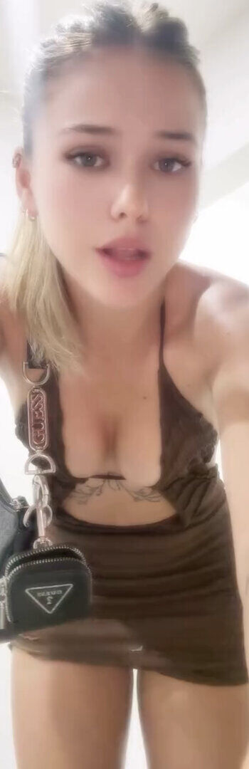 Full leaked Isabella sochas private onlyfans photo