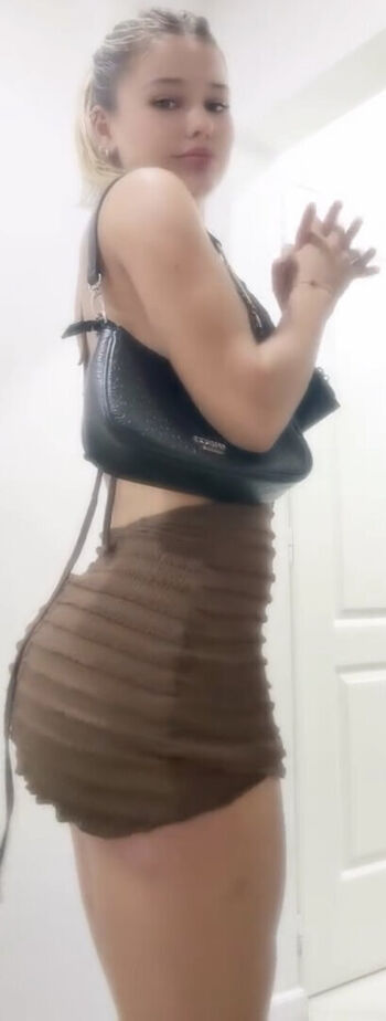 Full leaked Isabella sochas private onlyfans photo