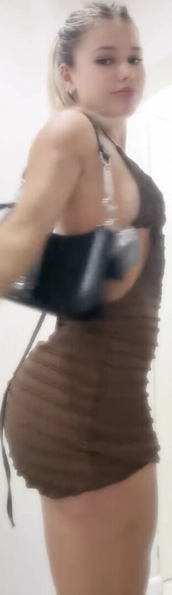 Full leaked Isabella sochas private onlyfans photo