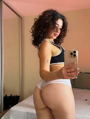 Full leaked Isabellaissweet private onlyfans photo