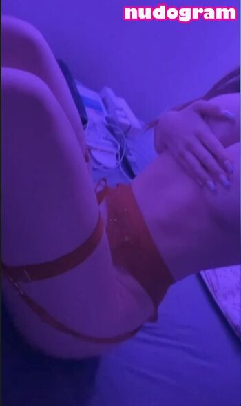 Full leaked Isabelle dze private onlyfans photo