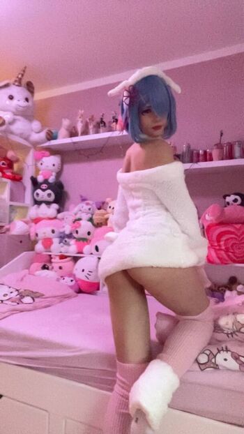 Full leaked Isii cos page private onlyfans photo