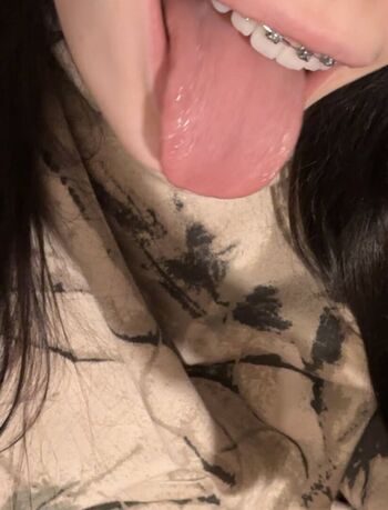 Full leaked Isizzly private onlyfans photo