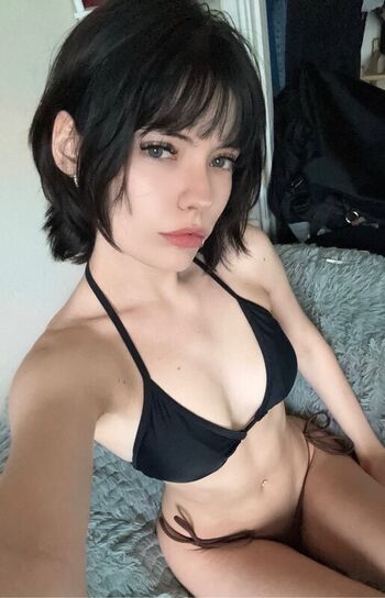 Full leaked Isizzly page private photo