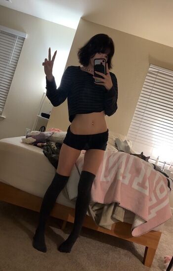 Full leaked Isizzly private photo