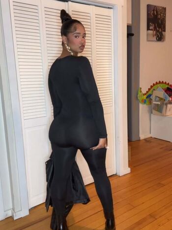 Full leaked Isthatalizaa private onlyfans photo