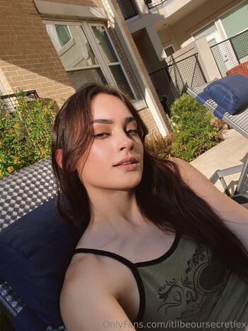 Full leaked Itllbeoursecretlex private photo