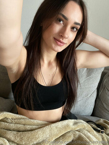 Full leaked Itllbeoursecretlex private photo