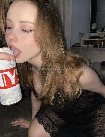 Full leaked Itsarahlaux private photo