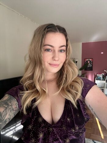 Full leaked Itsbellaxrose private photo