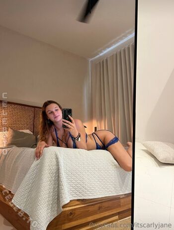 Full leaked Itscarlyjane  page private onlyfans photo