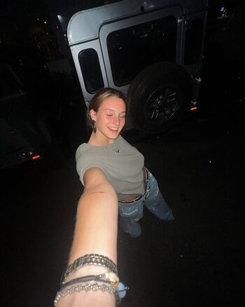 Full leaked Itscarlyjane  page private onlyfans photo