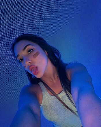 Full leaked Itscarolinamarie private photo
