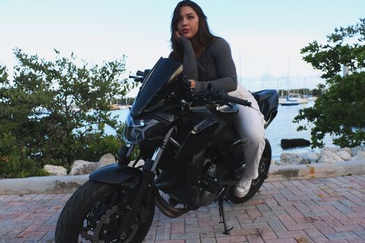Full leaked Itscarolinamarie private photo
