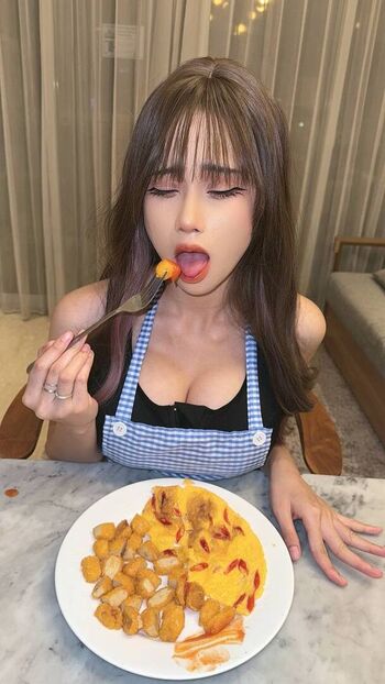 Full leaked Itsch y private photo