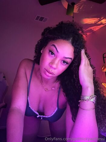 Full leaked Itsessi private onlyfans photo