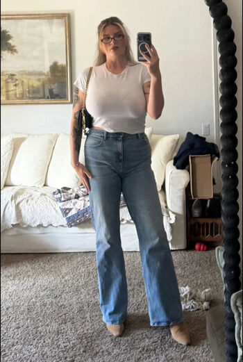 Full leaked Itshannahowo page private photo