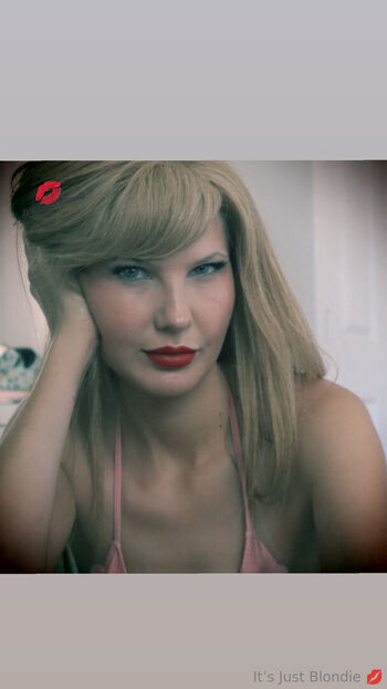 Full leaked Itsjustblondie page private photo
