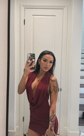 Full leaked Itskaitttty private photo