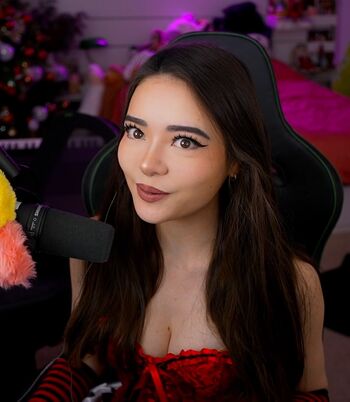 Full leaked Itskatchii  page private onlyfans photo