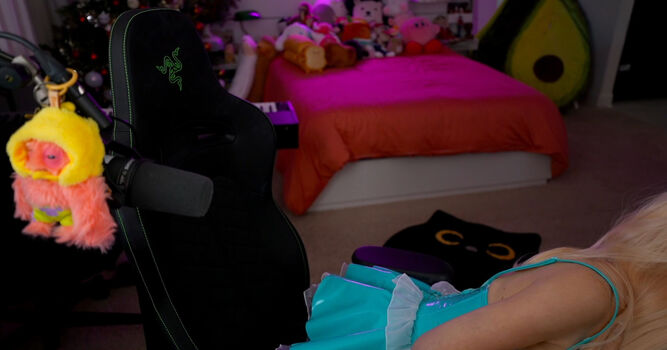 Full leaked Itskatchii  page private onlyfans photo