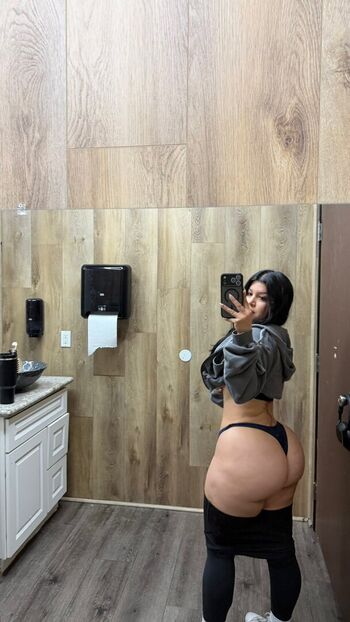 Full leaked Itskayybabyy private onlyfans photo