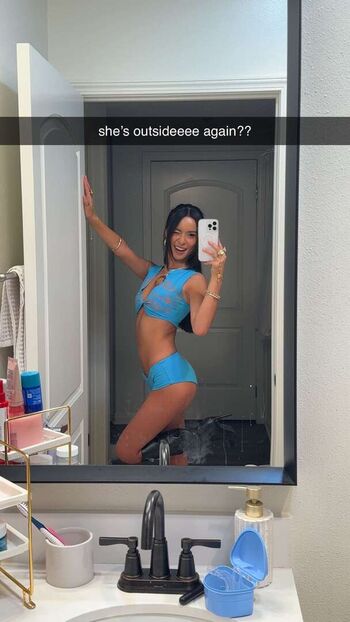 Full leaked Itslaaurr private photo