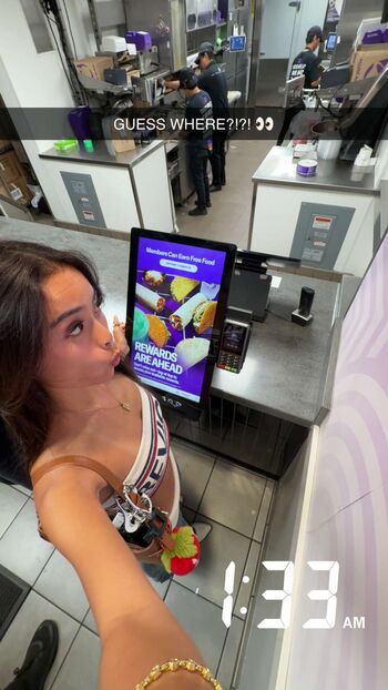 Full leaked Itslaaurr private photo