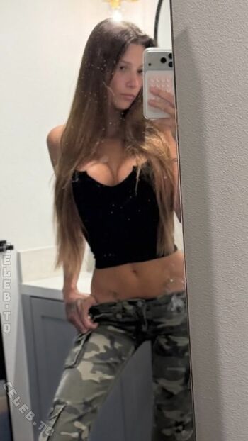 Full leaked Itsleahblack private photo