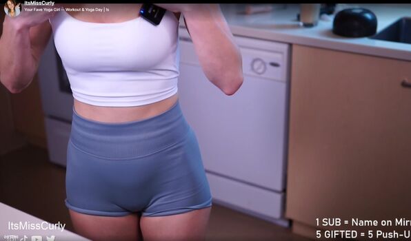 Full leaked Itsmisscurly private photo