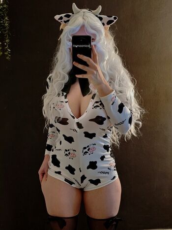 Full leaked Itsmoonica private photo