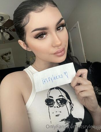 Full leaked Itsryleexo private onlyfans photo