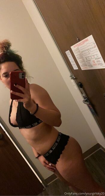 Full leaked Itsyagirlsky private photo