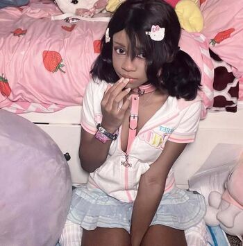 Full leaked Ittlevil private onlyfans photo