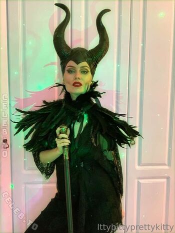 Full leaked Ittybittyprettykitty page private onlyfans photo