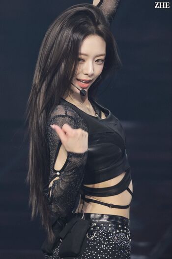 Full leaked Itzy all in us page private onlyfans photo