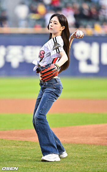 Full leaked Itzy all in us page private onlyfans photo