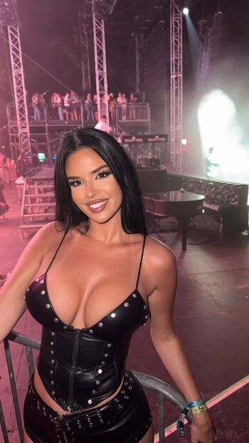 Full leaked Ivana knoll page private onlyfans photo