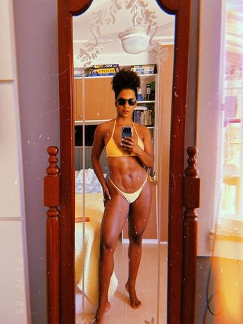Full leaked Ivi pizzott private onlyfans photo