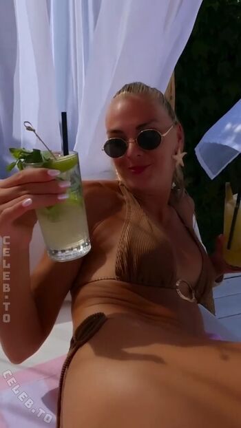 Full leaked Ivona dadic private photo