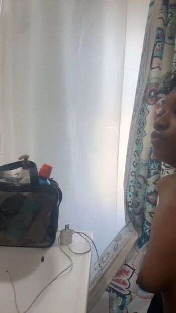 Ivy_Prada