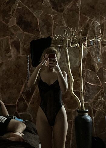 Full leaked Ivydearechavala private onlyfans photo