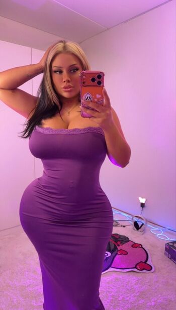 Full leaked Ivysky private onlyfans photo